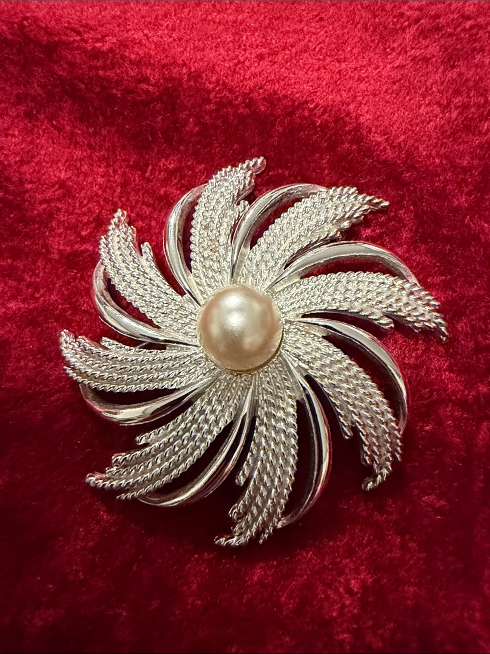 Vintage Sarah Coventry Silver-Tone Pearl Center Floral Brooch - Women Jewelry